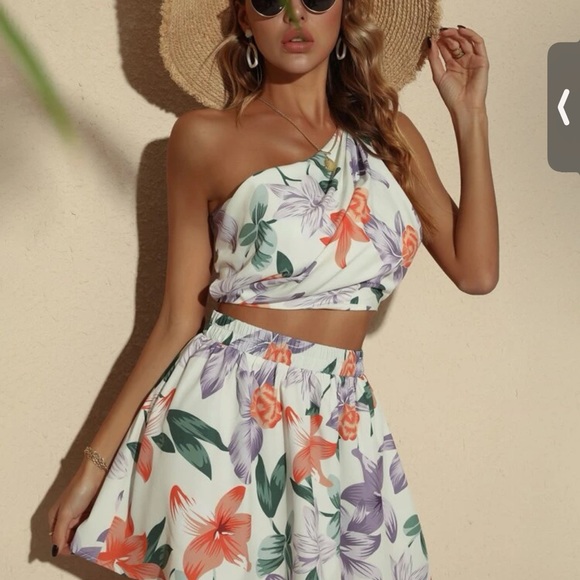 clothes - Picture 6 of 16